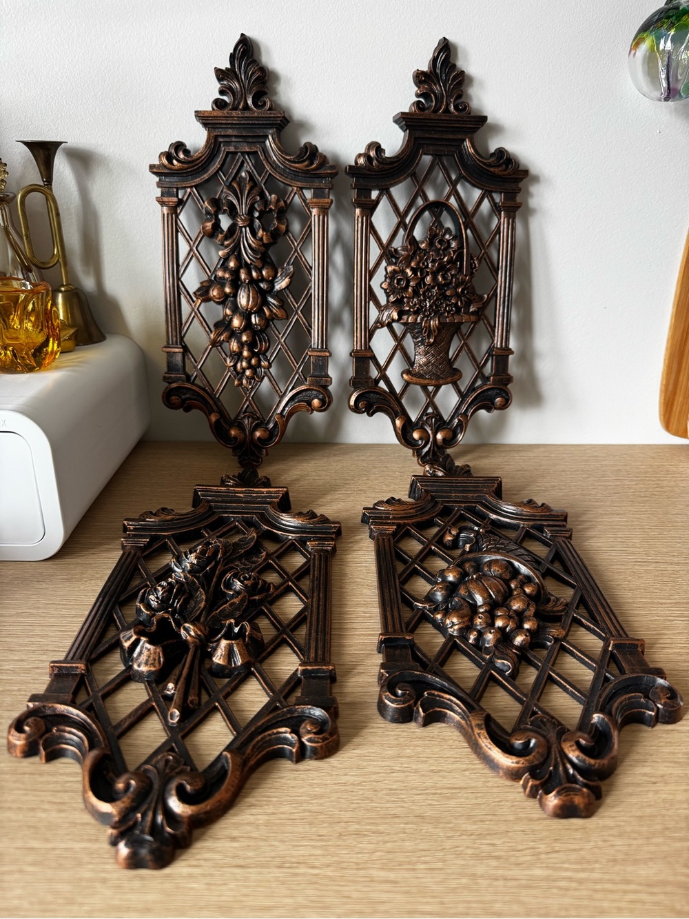 Vintage-Style Ornate Wall Plaque Set in Bronze/ Copper Color